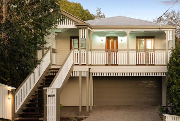 Purchased house by the property baron 14 Kent St Red Hill QLD 4059